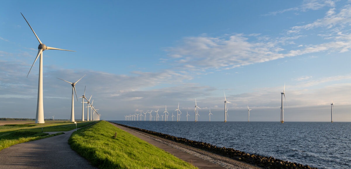 onshore-and-offshore-wind-farm