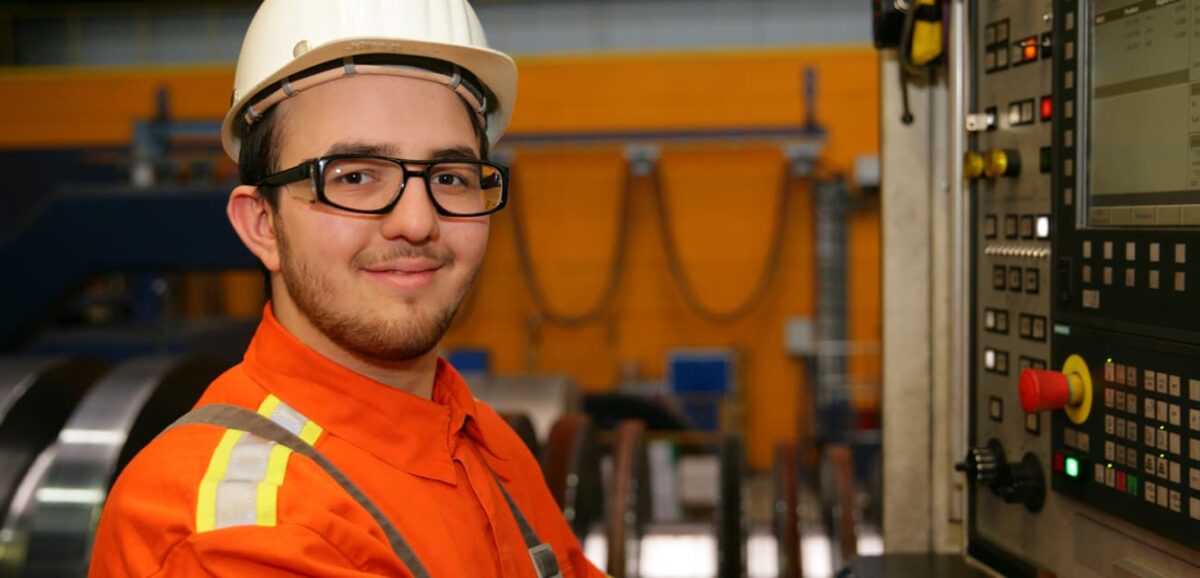 karriere-techn-gewerbl-ausbildung-industrie-zerspanungsmechaniker-2a