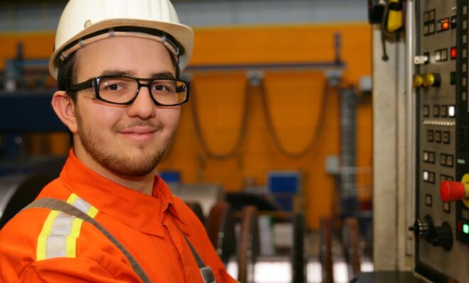 karriere-techn-gewerbl-ausbildung-industrie-zerspanungsmechaniker-2a