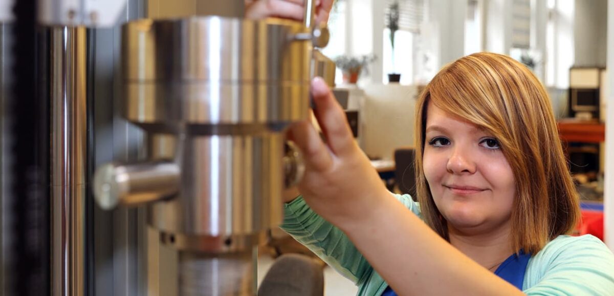 werkstoffpruefer-1600x640-144dpi